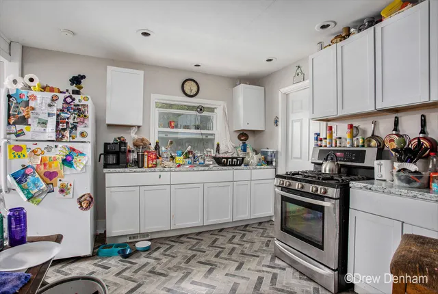 $99,900 | 400 South Williams Street, Bay City, MI 48706