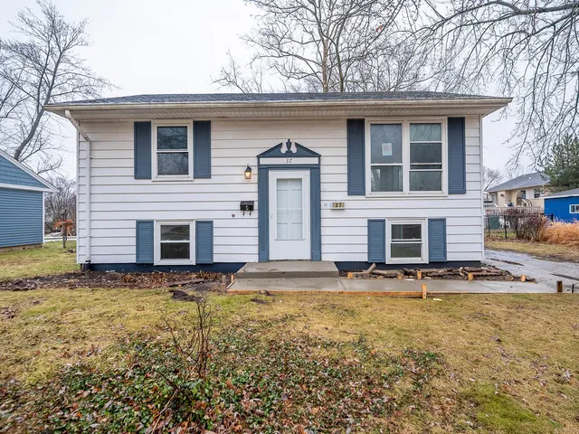 $184,900 | 37 North Cedar Lane, Glenwood, IL 60425
