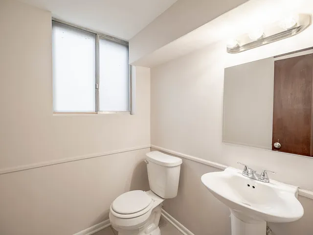 $199,900 | 37 North Cedar Lane, Glenwood, IL 60425