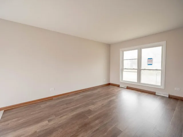 $199,900 | 37 North Cedar Lane, Glenwood, IL 60425