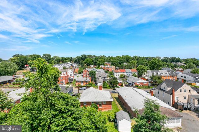 $1,150,000 | 2005 South Lincoln Street, Arlington, VA 22204