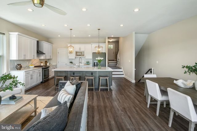 $1,150,000 | 2005 South Lincoln Street, Arlington, VA 22204