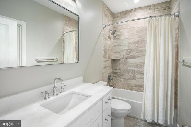 $1,150,000 | 2005 South Lincoln Street, Arlington, VA 22204