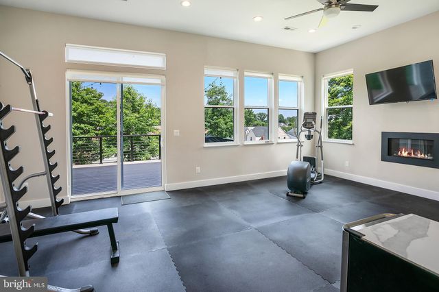 $1,150,000 | 2005 South Lincoln Street, Arlington, VA 22204