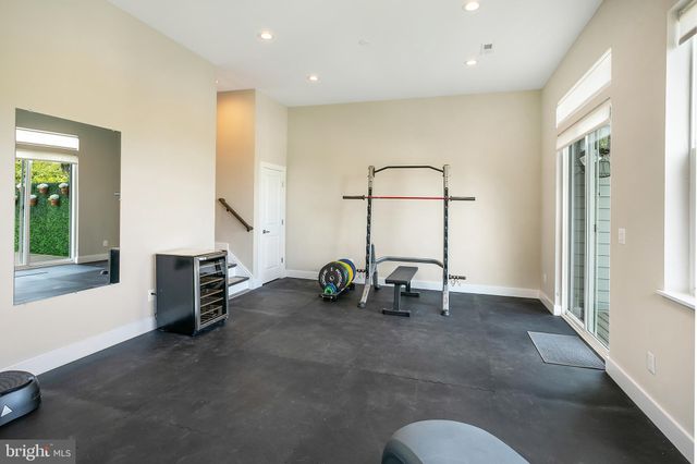 $1,150,000 | 2005 South Lincoln Street, Arlington, VA 22204