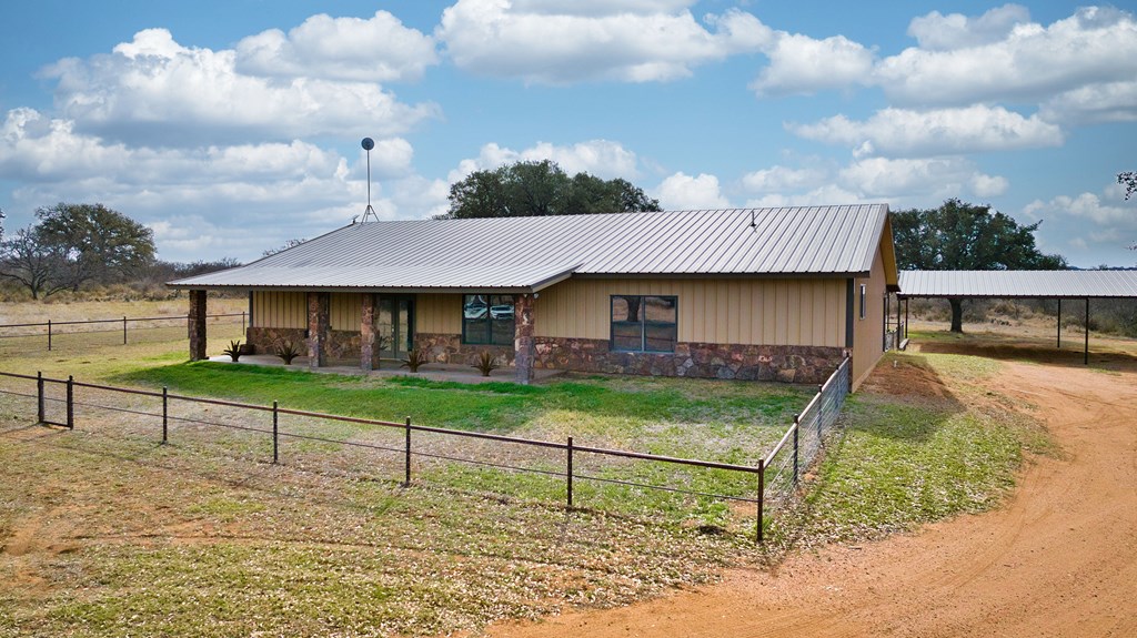 5801 Smith Road Mason, TX 76856 - Photo 8 of 35