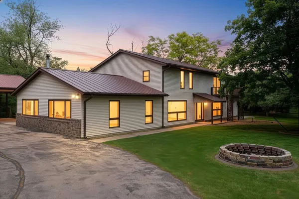 $628,800 | 300 Water Street, Ogdensburg, WI 54962