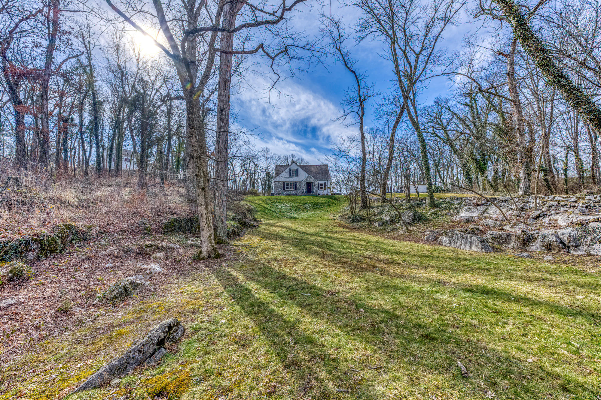 2916 Cliffside Road Kingsport, TN 37664 - Photo 54 of 61 Z72_4556_2-Edit-s-focus