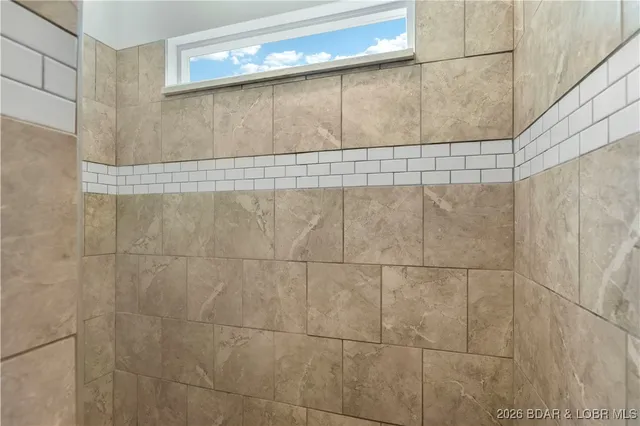 $424,900 | 12 Golf Course Road, Eldon, MO 65026