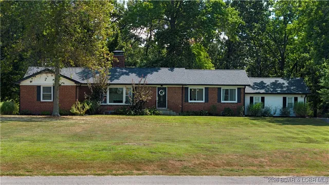 $424,900 | 12 Golf Course Road, Eldon, MO 65026