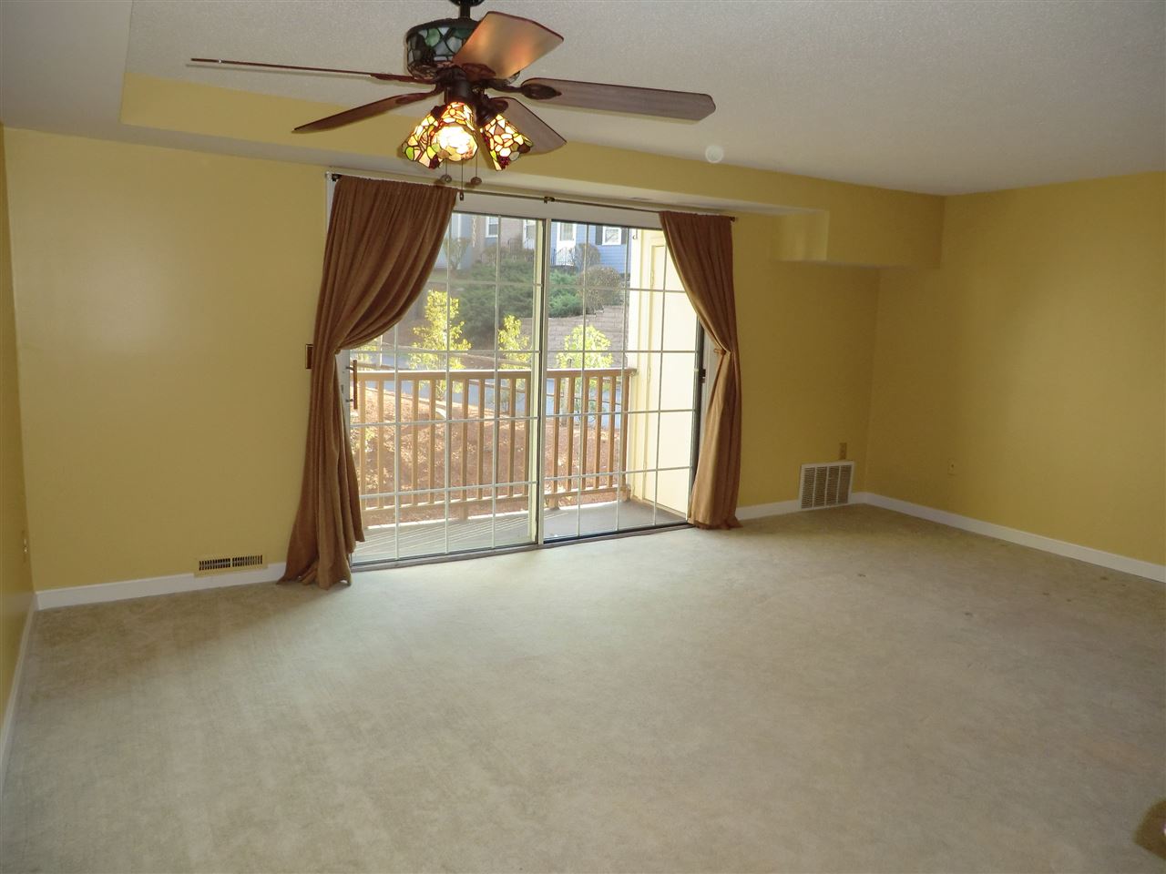 222 Cannongate III Road Nashua, NH 03063 - Photo 12 of 20 Gallery Image 12