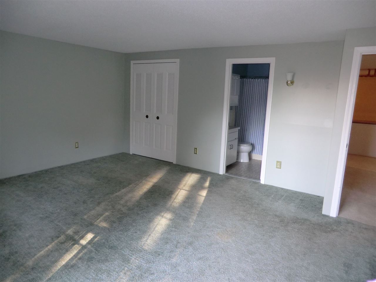 222 Cannongate III Road Nashua, NH 03063 - Photo 13 of 20 Gallery Image 13