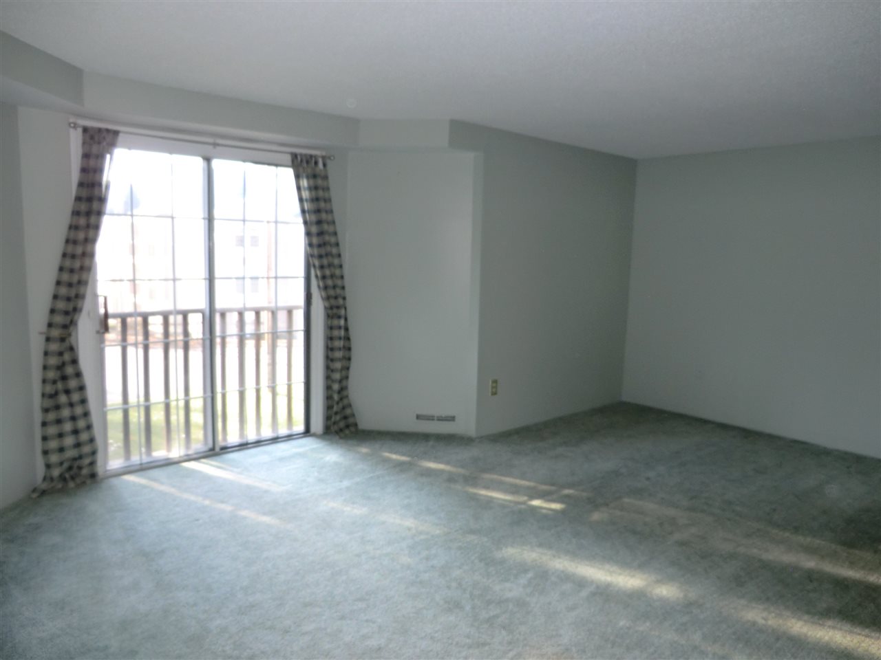 222 Cannongate III Road Nashua, NH 03063 - Photo 14 of 20 Gallery Image 14