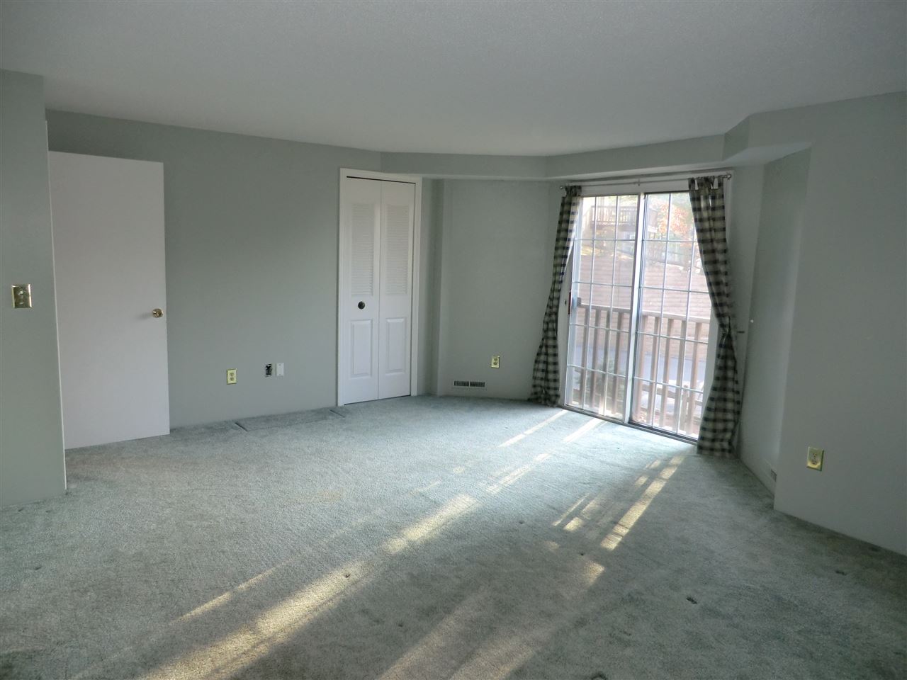 222 Cannongate III Road Nashua, NH 03063 - Photo 15 of 20 Gallery Image 15