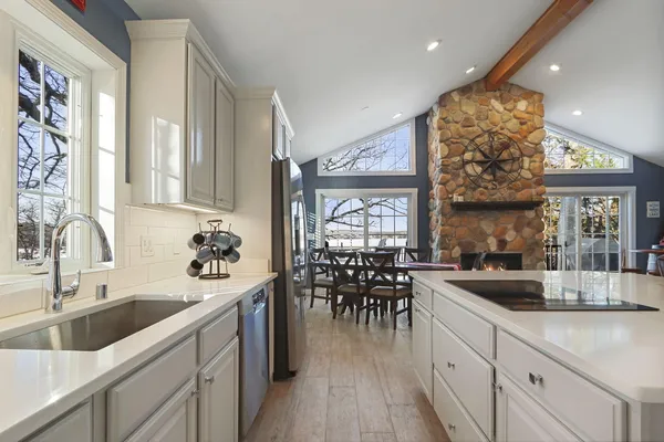 $1,695,000 | W5510 Westshore Drive, La Grange, WI 53121