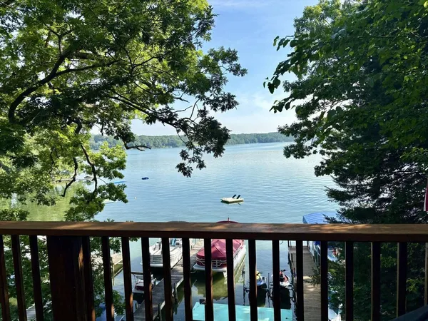 $1,695,000 | W5510 Westshore Drive, La Grange, WI 53121