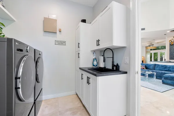 $1,899,900 | 6015 Pinewood Avenue, Parkland, FL 33067