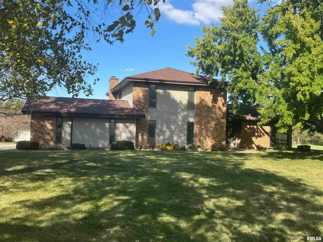 $459,900 | 1201 Pine Tree Drive, Washington, IL 61571