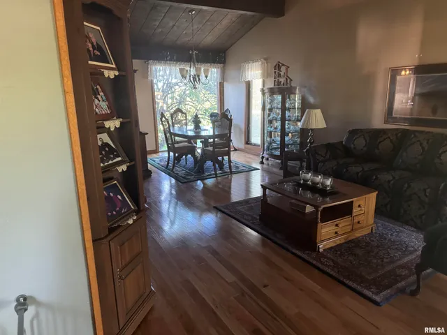 $459,900 | 1201 Pine Tree Drive, Washington, IL 61571