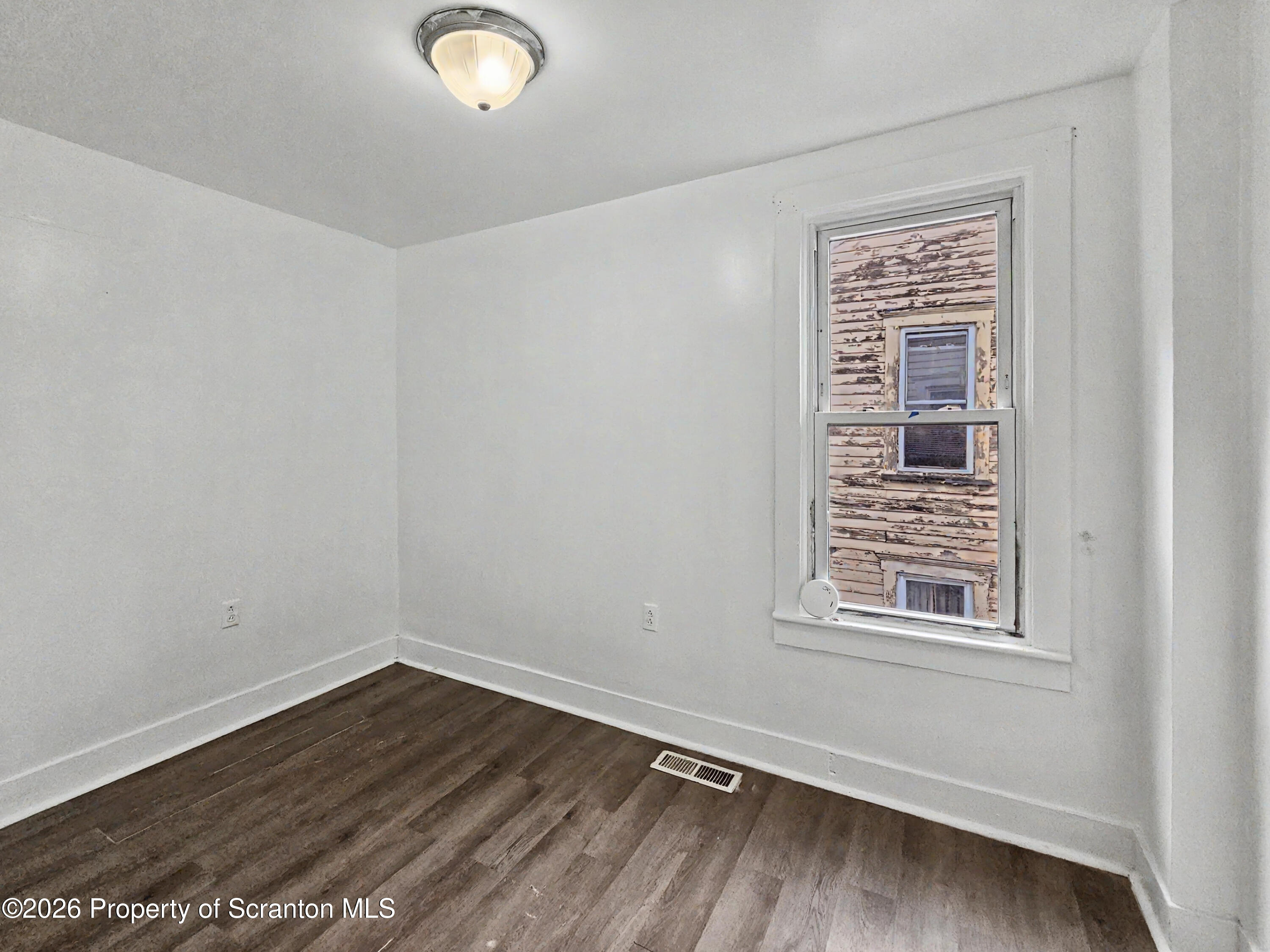 907 Green Ridge Street, Unit R Scranton, PA 18509 - Photo 9 of 14 Bed 2