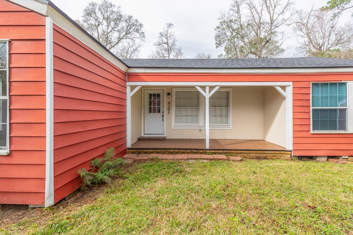 4205 North Tram Road Vidor, TX 77662 - Photo 3 of 32