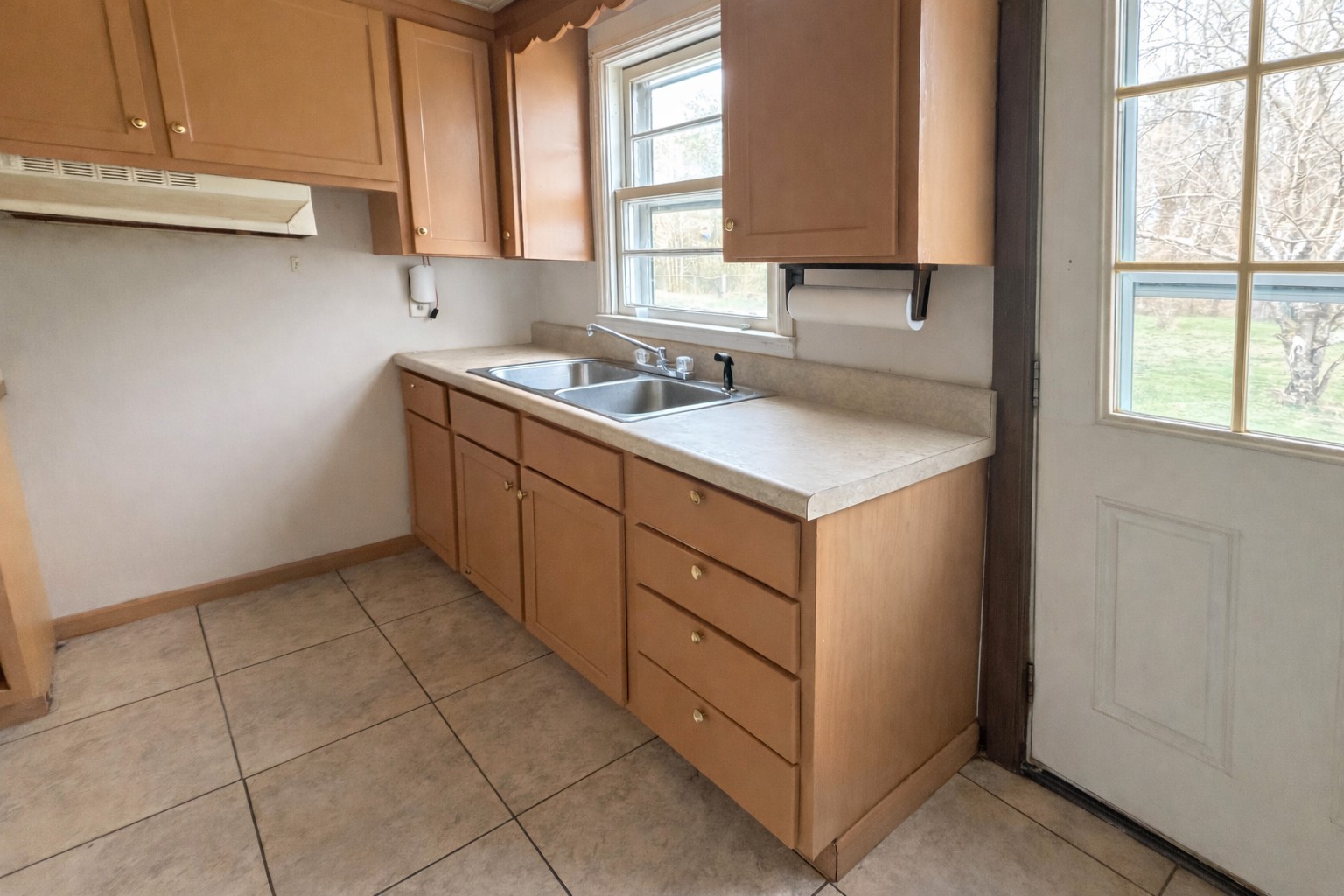 207 Sycamore Avenue Waverly, TN 37185 - Photo 4 of 9