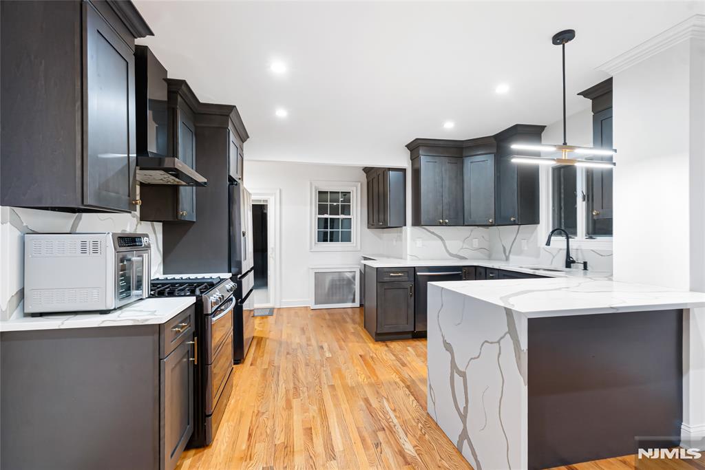 764 Goffle Road Hawthorne, NJ 07506 - Photo 13 of 45