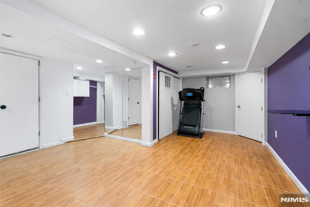 764 Goffle Road Hawthorne, NJ 07506 - Photo 21 of 45