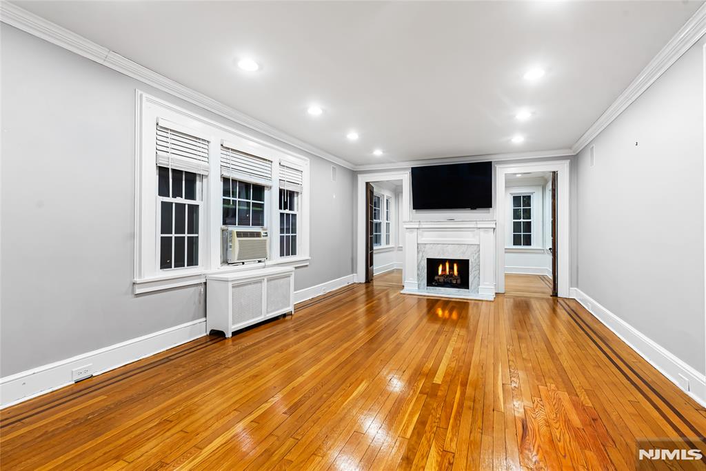 764 Goffle Road Hawthorne, NJ 07506 - Photo 6 of 45