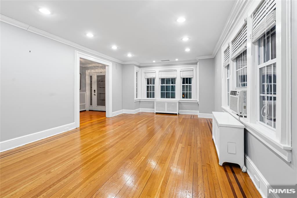 764 Goffle Road Hawthorne, NJ 07506 - Photo 8 of 45