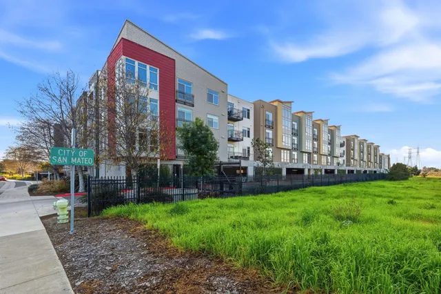 $4,800 | 400 Mariners Island Boulevard, Unit 209, San Mateo, CA 94404