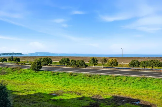 $4,800 | 400 Mariners Island Boulevard, Unit 209, San Mateo, CA 94404