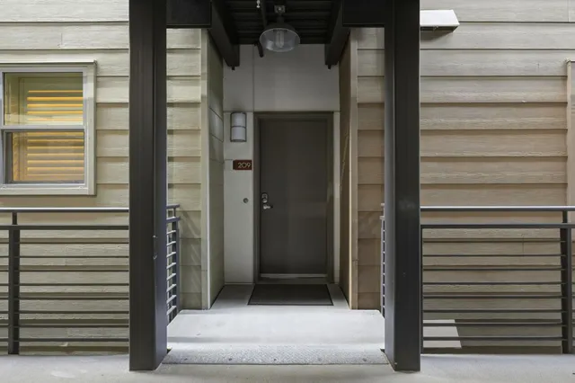 $4,800 | 400 Mariners Island Boulevard, Unit 209, San Mateo, CA 94404