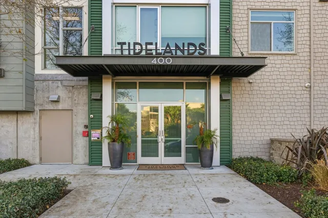 $4,800 | 400 Mariners Island Boulevard, Unit 209, San Mateo, CA 94404