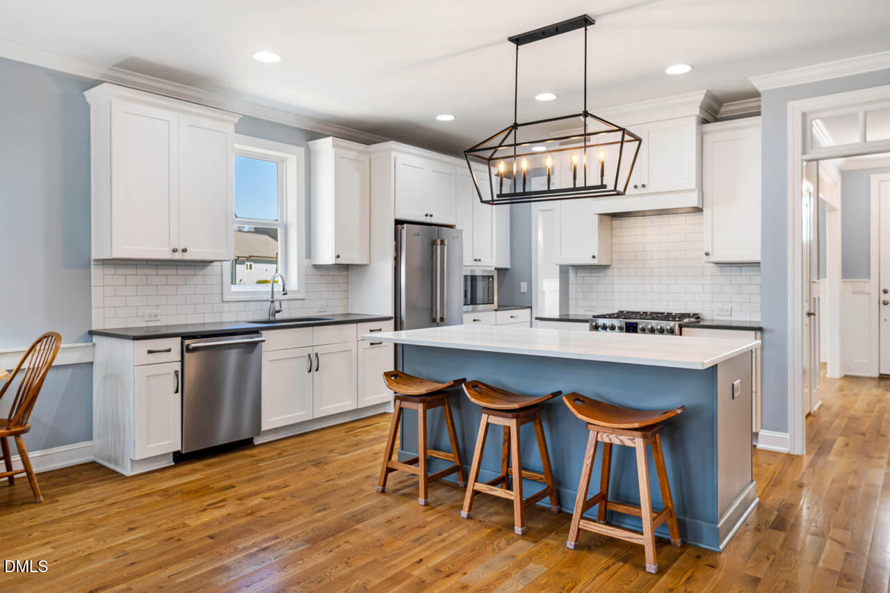 232 Logbridge Road Chapel Hill, NC 27516 - Photo 2 of 85 Light & Bright Kitchen!