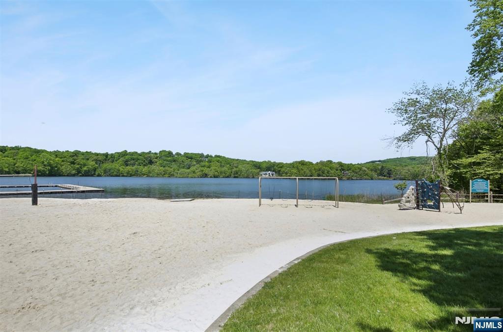 830 Shore Drive Butler, NJ 07405 - Photo 39 of 43