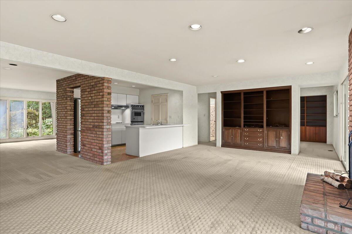 29744 Sugar Spring Road Farmington Hills, MI 48334 - Photo 11 of 42 11-29744 Sugar Spring Rd