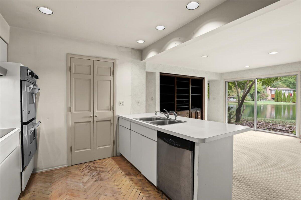 29744 Sugar Spring Road Farmington Hills, MI 48334 - Photo 16 of 42 16-29744 Sugar Spring Rd