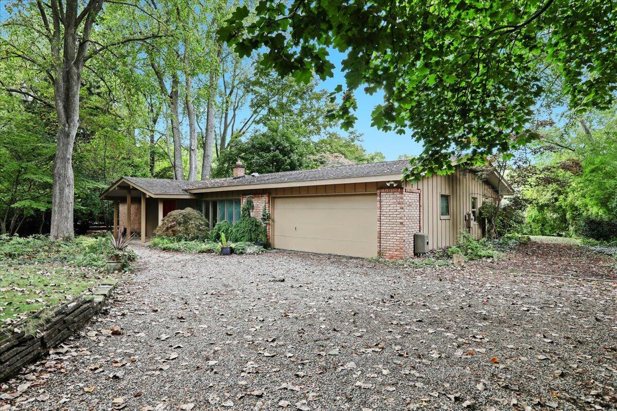 29744 Sugar Spring Road Farmington Hills, MI 48334 - Photo 3 of 42 03-29744 Sugar Spring Rd