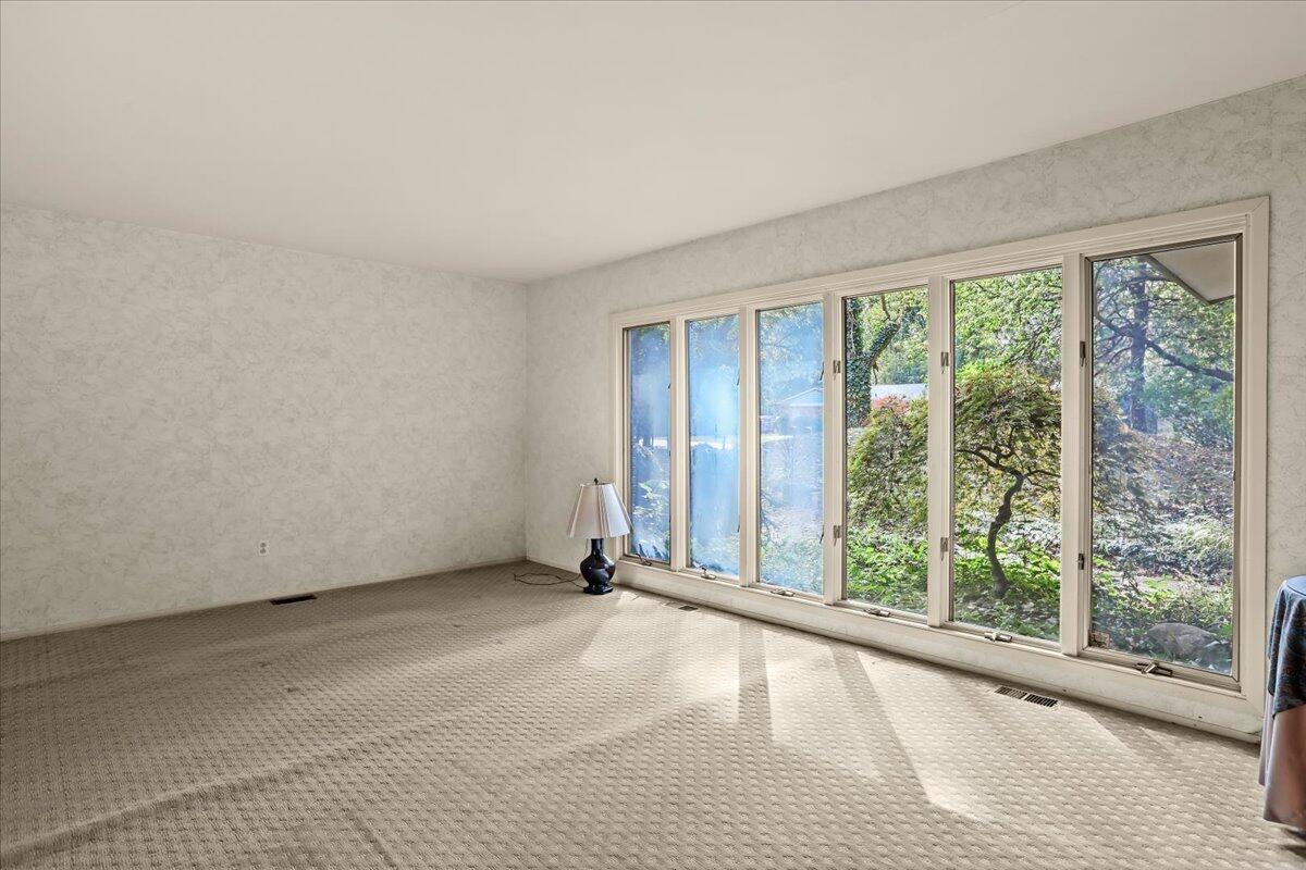 29744 Sugar Spring Road Farmington Hills, MI 48334 - Photo 6 of 42 06-29744 Sugar Spring Rd