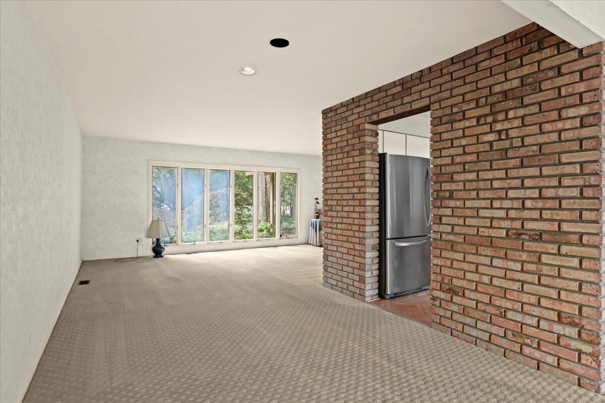 29744 Sugar Spring Road Farmington Hills, MI 48334 - Photo 9 of 42 09-29744 Sugar Spring Rd