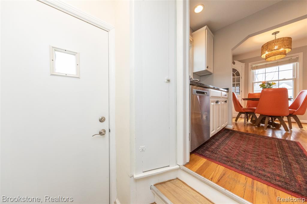 2156 Cambridge Road Berkley, MI 48072 - Photo 24 of 39 Gallery Image 24