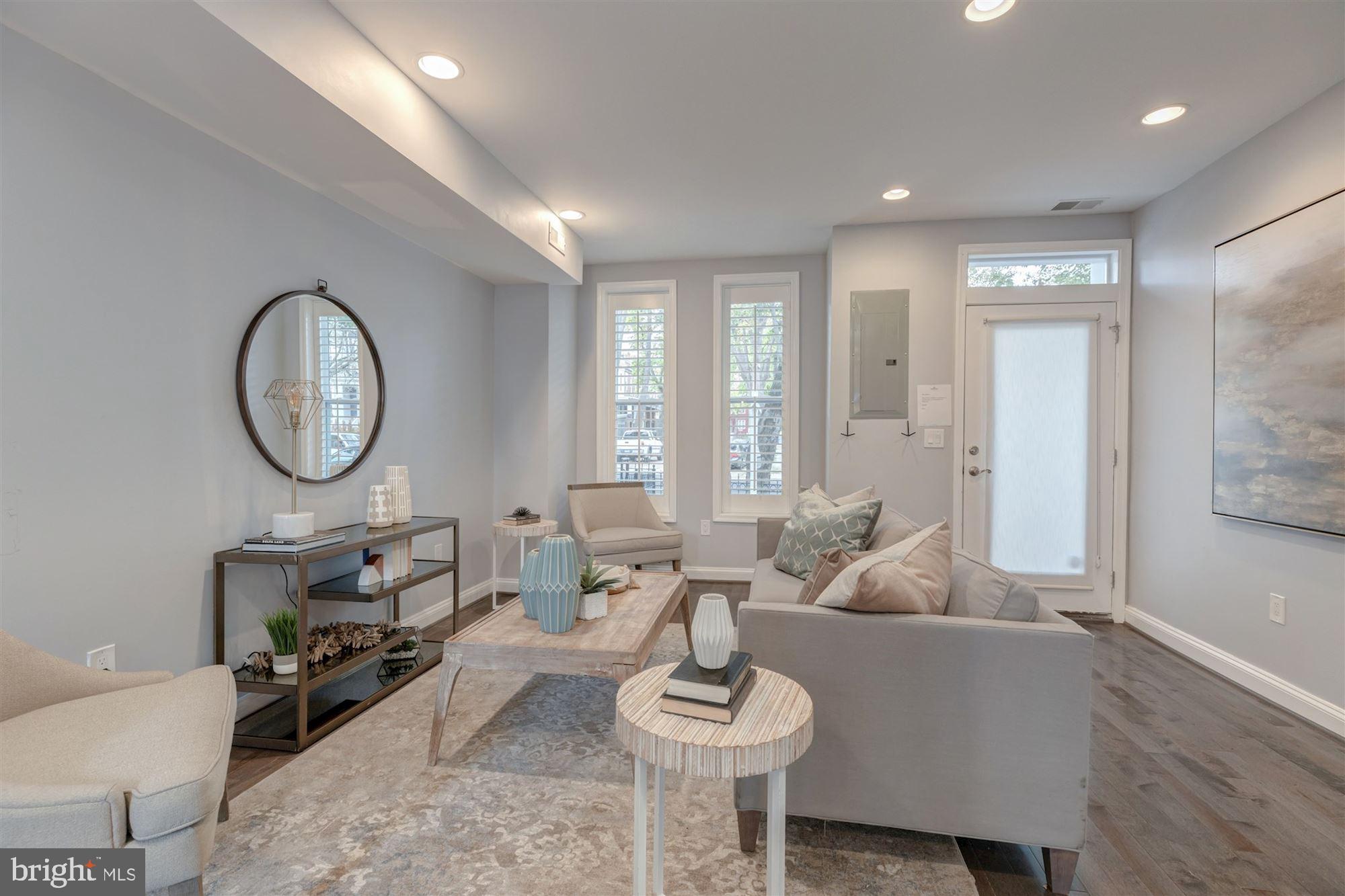 1012 9th Street Northeast Washington, DC 20002 - Photo 3 of 15 Gorgeous Living Room