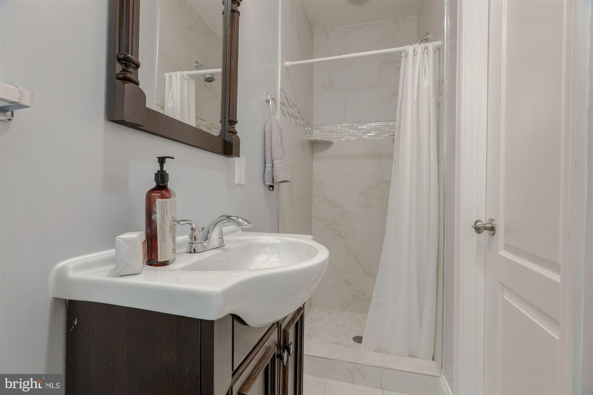 1012 9th Street Northeast Washington, DC 20002 - Photo 9 of 15 En Suite Full Bath