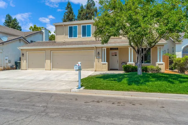 $579,900 | 2234 East Serena Avenue, Fresno, CA 93720