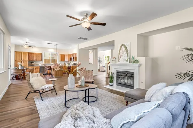 $579,900 | 2234 East Serena Avenue, Fresno, CA 93720