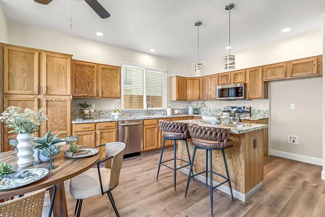 $579,900 | 2234 East Serena Avenue, Fresno, CA 93720