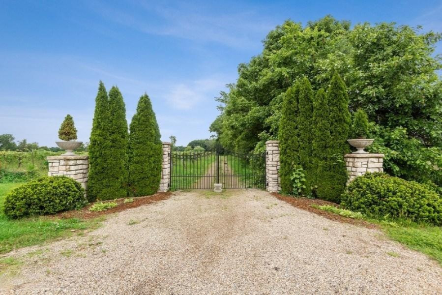 3223 Kaiser Road Three Oaks, MI 49128 - Photo 22 of 24 Gates