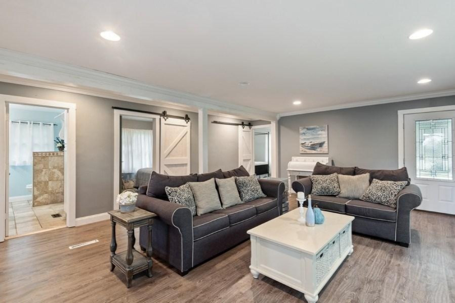 3223 Kaiser Road Three Oaks, MI 49128 - Photo 8 of 24 Living Room