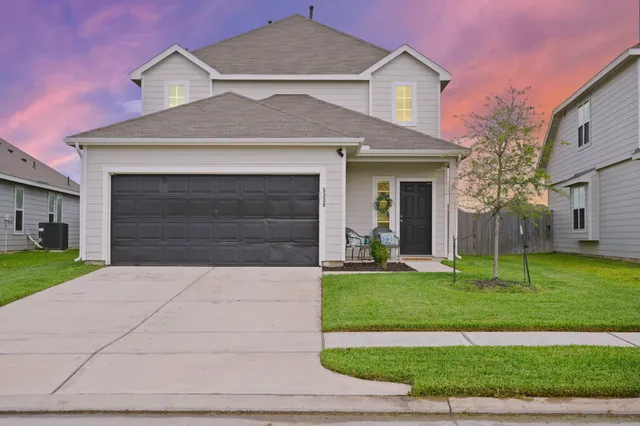 $355,000 | 5330 Briana Dee Drive, Rosharon, TX 77583